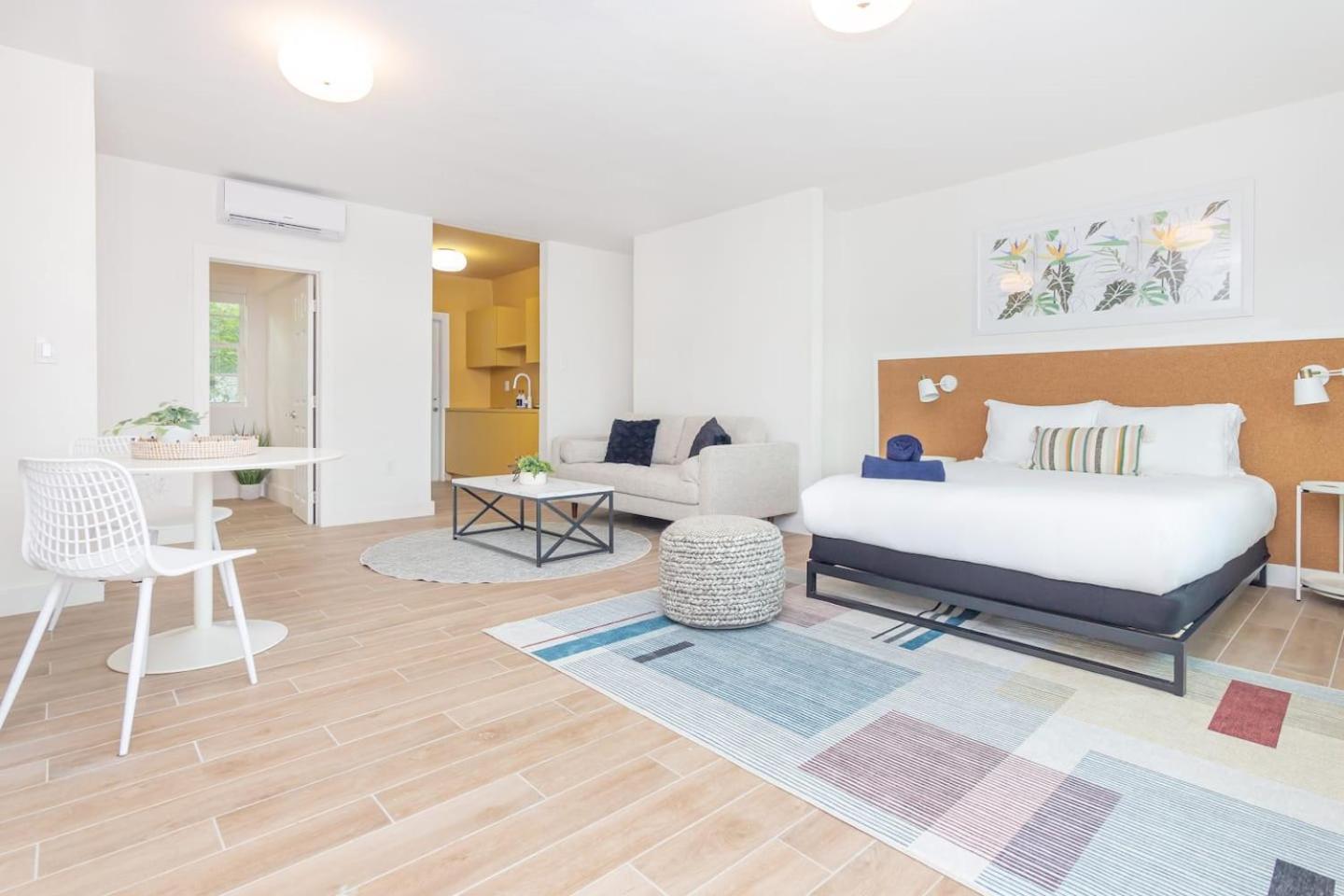 Large Stylish Studio Apartment In El Portal #3 迈阿密 外观 照片