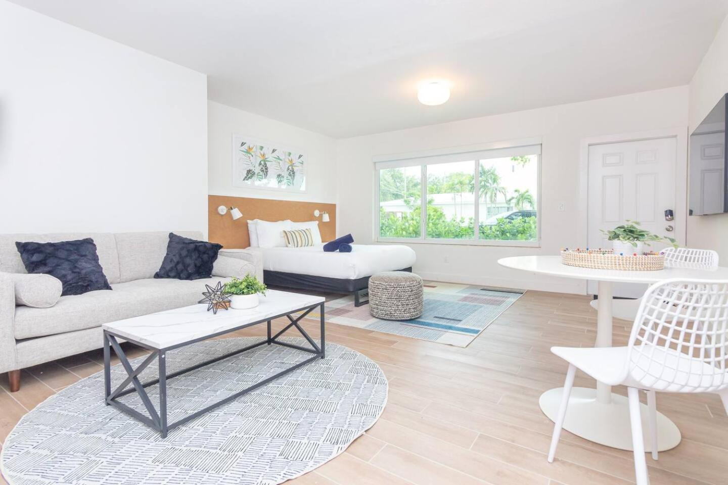 Large Stylish Studio Apartment In El Portal #3 迈阿密 外观 照片
